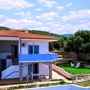 Beb Con Piscina Del Borgo Maison d'hôtes Badesi