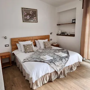 Iloghe Di Marras Maison d'hôtes Loculi